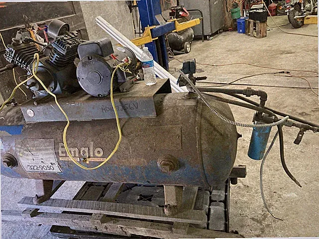 Reciprocating Air Compressor 240volts 200psi